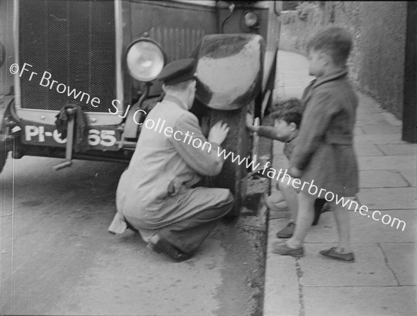 BUS DRIVER WITH CHILDREN